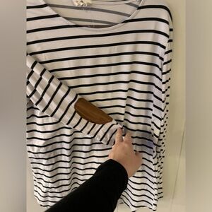 Betsy boutique’s shirt